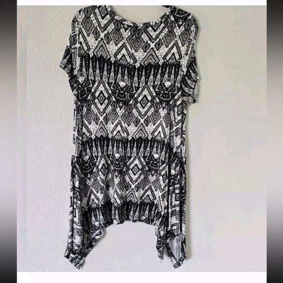 Chelsea & Theodore Dress Womens XL Aztec Flowy Asymmetrical Short Sleeve Strect - Picture 4 of 9